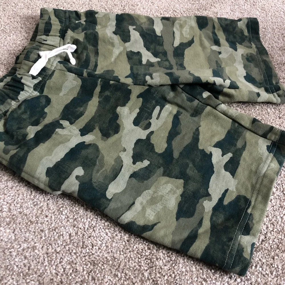 NWOT Children’s Place Boys Knit Camo Shorts